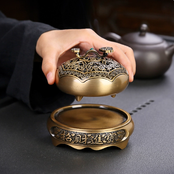 Ruyi Wealth-Gathering Incense Burner: The Golden Breath of Prosperity