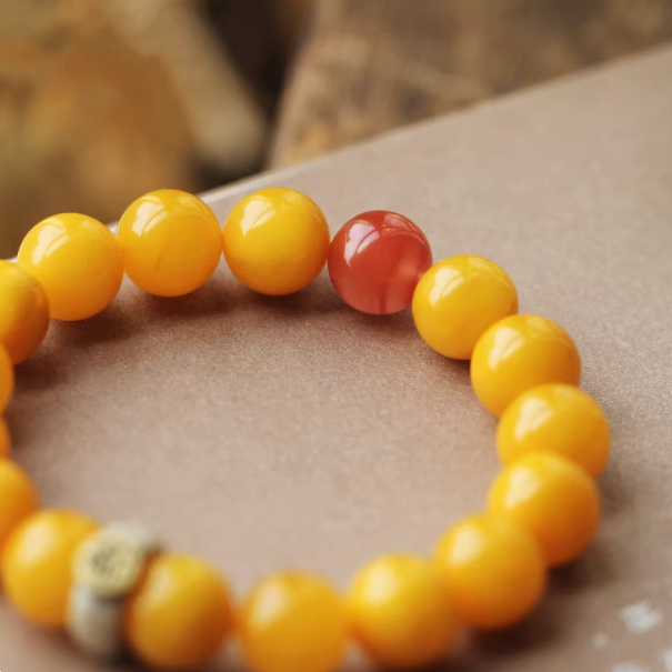 Ladies' "Chicken Oil Yellow" Amber Bracelet: Earth's Gentle Embrace, Timeless Fortune