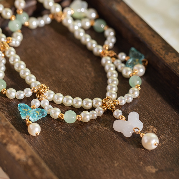Butterfly Pearl Yoke Necklace: The Radiance of Gold, The Grace of Pearls