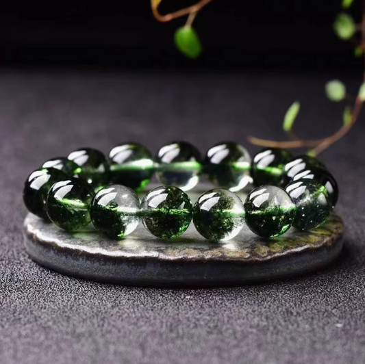 Natural Green Crystal Bracelet: Vitality, Growth & Harmonious Flow