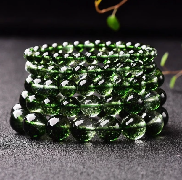 Natural Green Crystal Bracelet: Vitality, Growth & Harmonious Flow